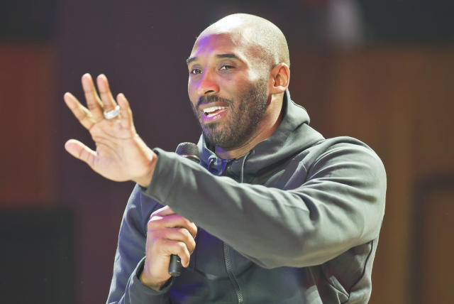 Kobe Bryant's rendition of 'Fly, Eagles Fly' is very intense