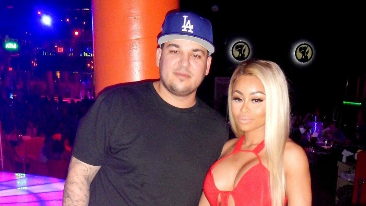 Shirtless Rob Kardashian Snuggles Up To Blac Chyna After His Cheat Meal Is Revealed