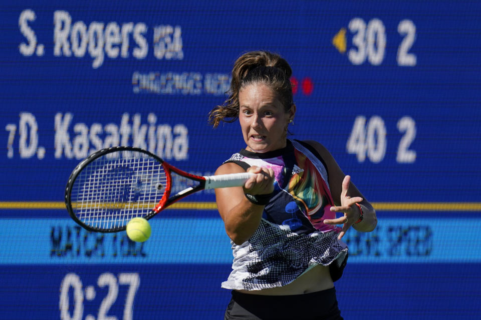 Daria Kasatkina, of Russia, hits a forehand to Shelby Rogers, of the United States, during the singles final at the Mubadala Silicon Valley Classic tennis tournament in San Jose, Calif., Sunday, Aug. 7, 2022. (AP Photo/Godofredo A. Vásquez)