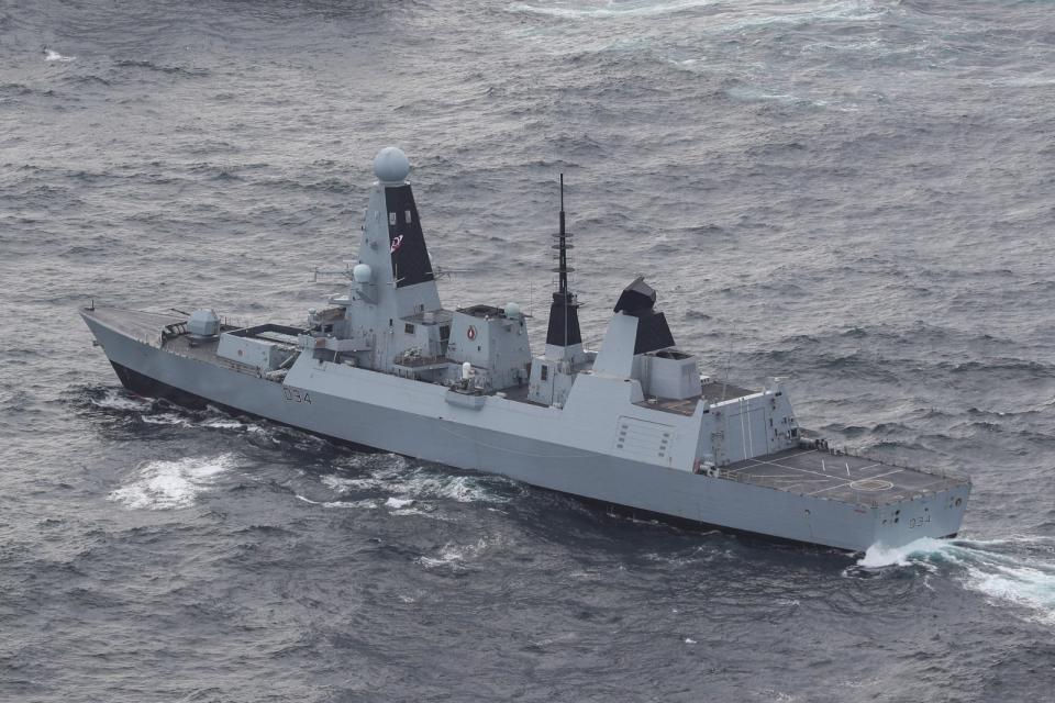 英軍防空驅逐艦「鑽石號」（HMS Diamond）資料照。英國國防部表示鑽石號2023年12月16日在紅海擊落一架瞄準商船的無人機。美聯社