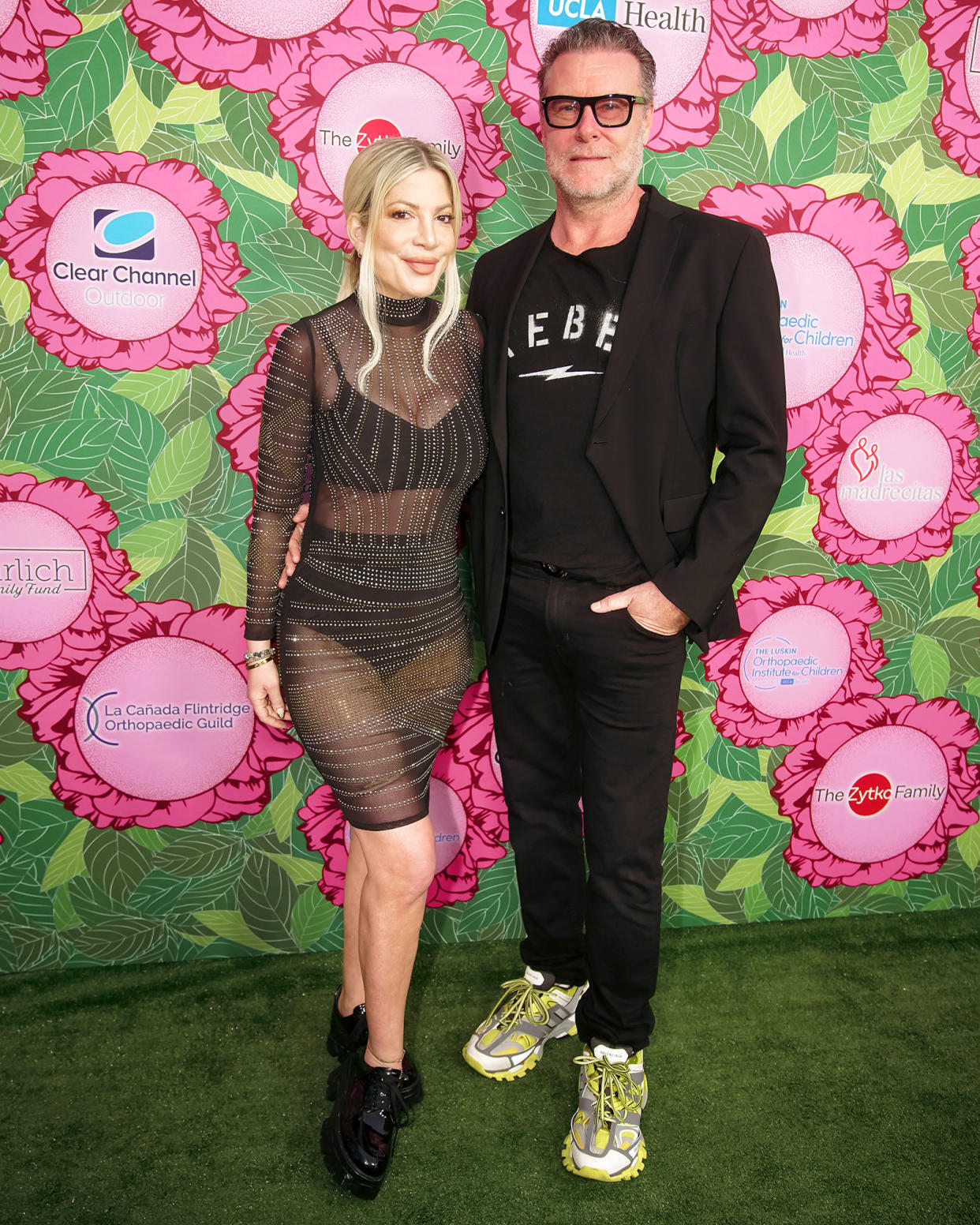 Tori Spelling Likes Dean McDermott Message About Sobriety