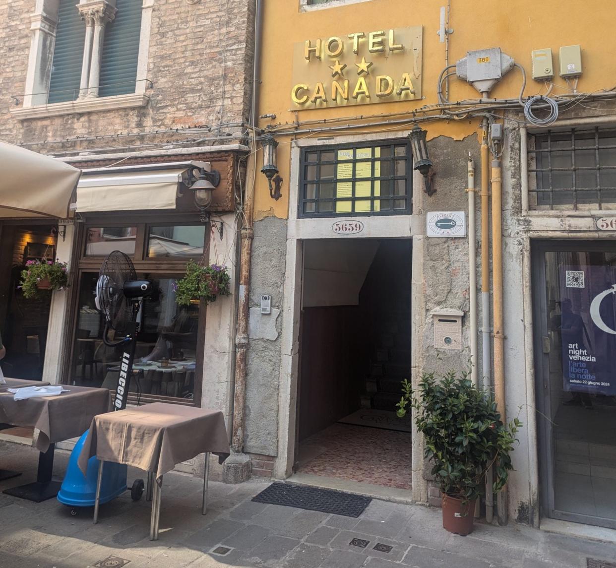 Hotel Canada facade Venice