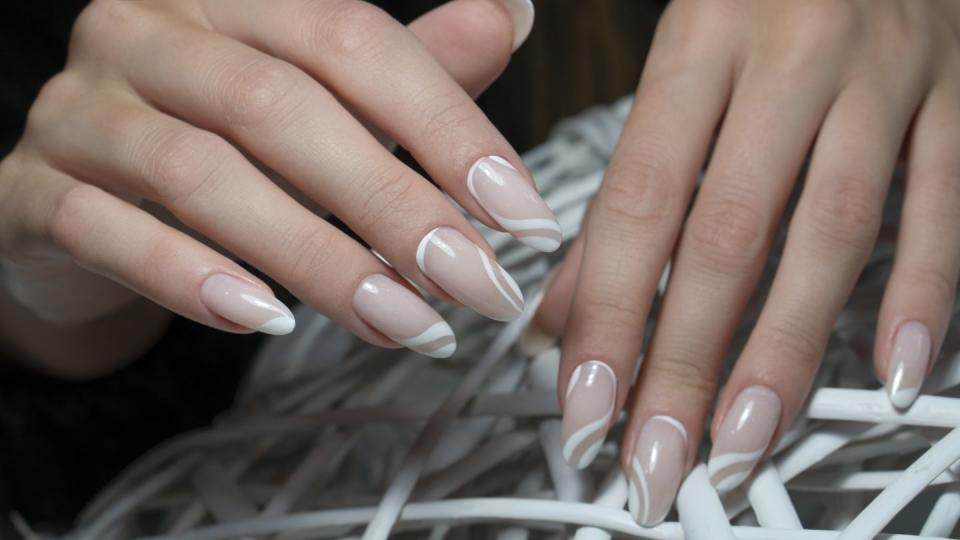 summer nail ideas white swirl nails