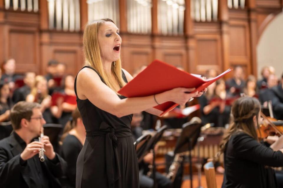 Seraphic Fire Soprano Rebecca Myers performs at Vanderbilt Presbyterian Church in Naples.