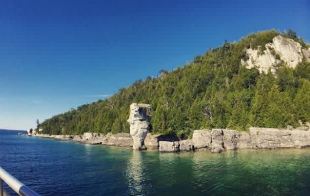 Perfect for a day trip, Fathom Five offers unique coastal rock formations that are a natural wonder. Source: Instagram/_ngan.pham