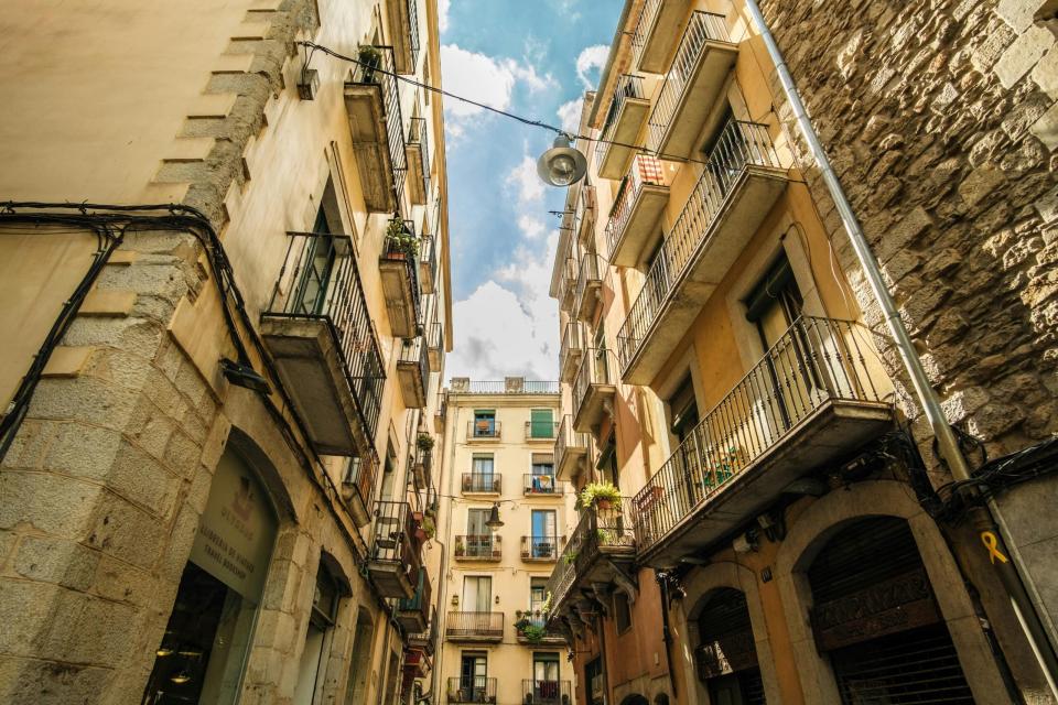 Radikale Maßnahme in Barcelona: Der Bürgermeister der Stadt will bis Ende 2028 alle Ferienwohnungen abschaffen.  - Copyright: Stefan Mitev/Pexels