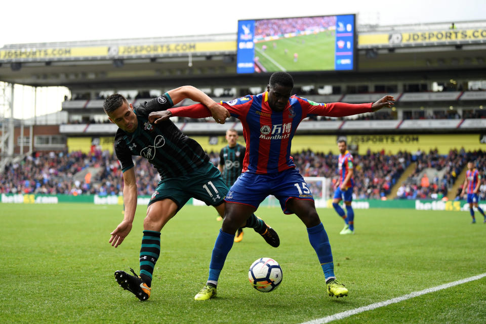 <p>Crystal Palace’s Jeffrey Schlupp in action with Southampton’s Dusan Tadic Action Images via Reuters/Tony O’Brien </p>