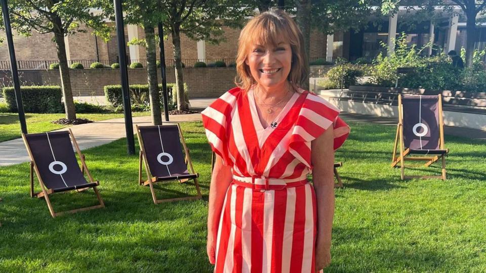 lorraine kelly in striped dress 