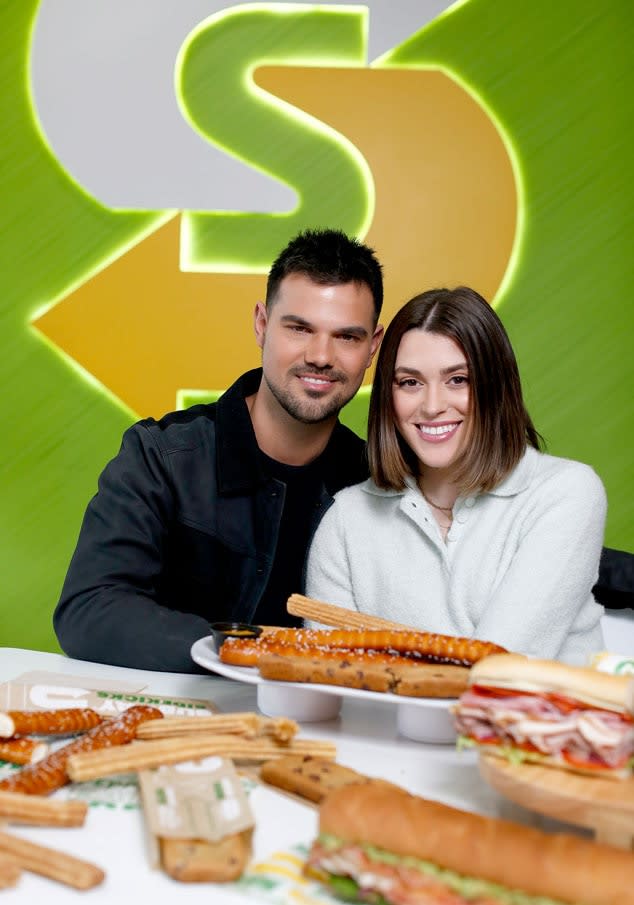 Taylor Lautner, Tay Lautner, Subway