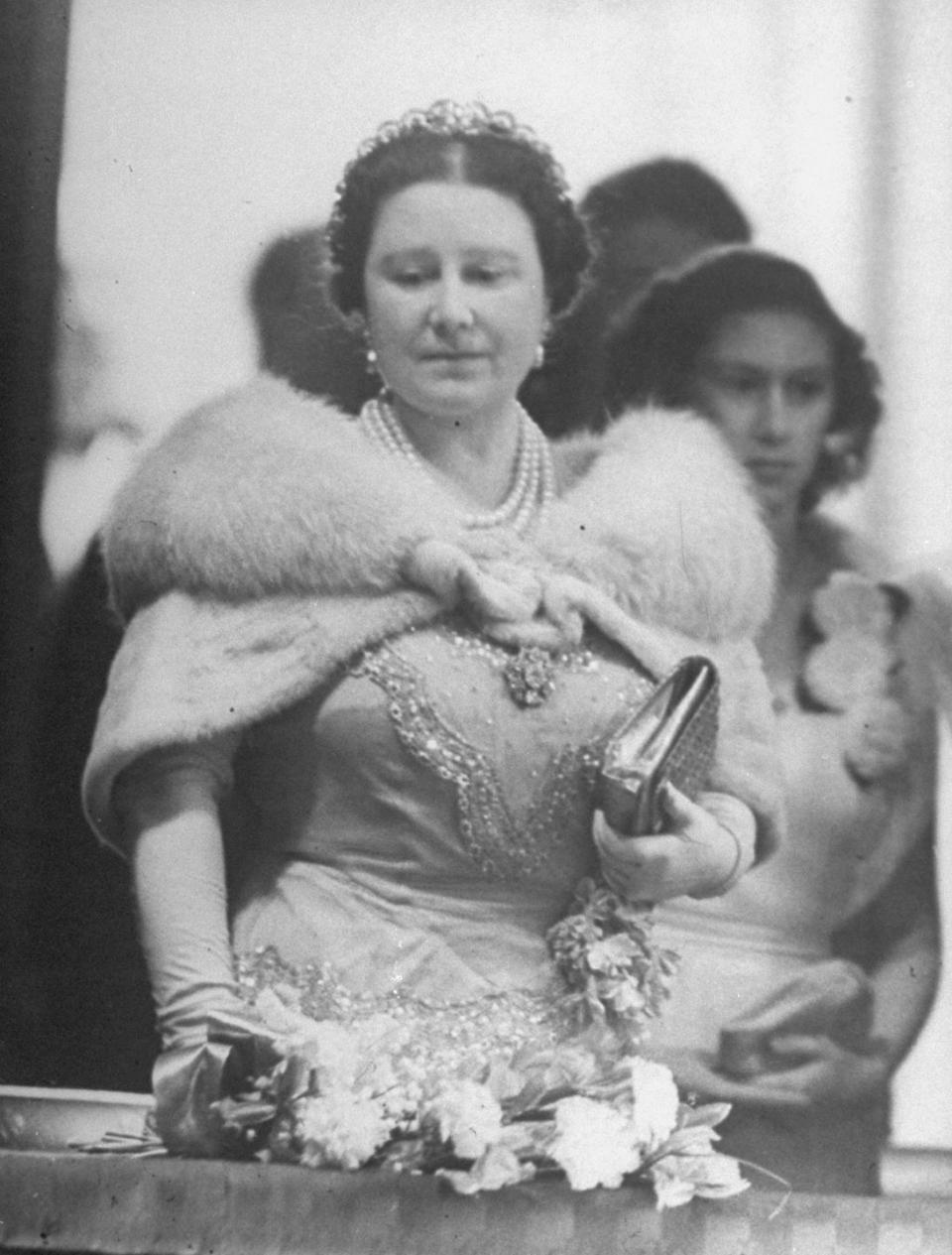 <p>The Queen mother was also a patron of the arts. Here she is at the opening of Covent Garden Royal Opera House in 1946.</p>