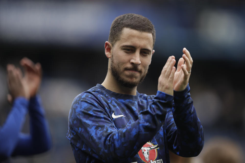 El delantero belga Eden Hazard de Chelsea saluda a la afición al final del partido contra Watford en la Liga Premier, el domingo 5 de mayo de 2019. (AP Foto/Matt Dunham)