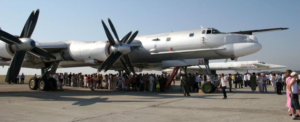 Tu-95 on Engels-2 airbase in Russia. (Wikimedia)