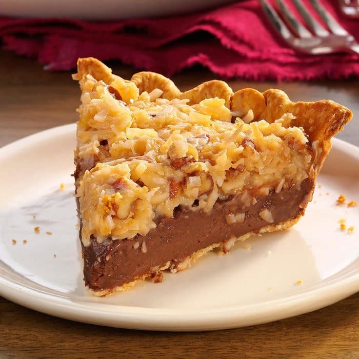 Contest Winning German Chocolate Pie Exps28978 Hc143213b10 30 6bc Rms 10