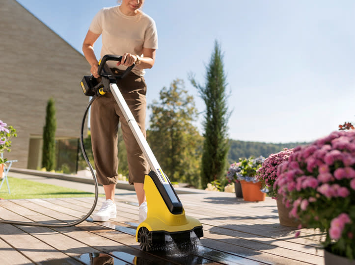 Mit diesem Gerät macht die Terrassenreinigung geradezu Spaß (Bild: Amazon)