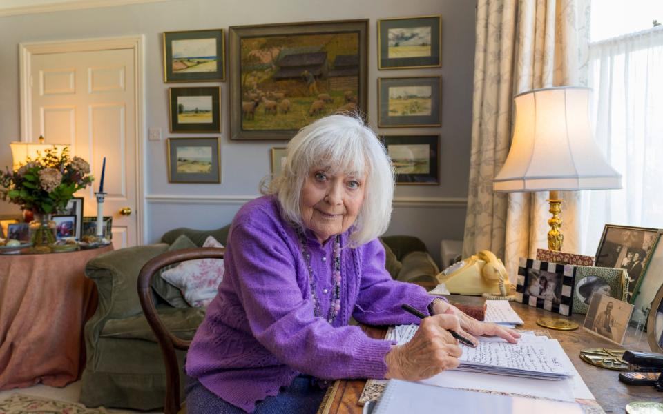 Land Girls novelist Angela Huth has returned to writing after treatment has alleviated some of the symptoms of dementia