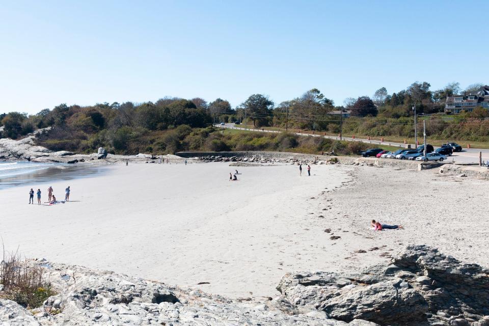 Sachuest Beach (October 2020).