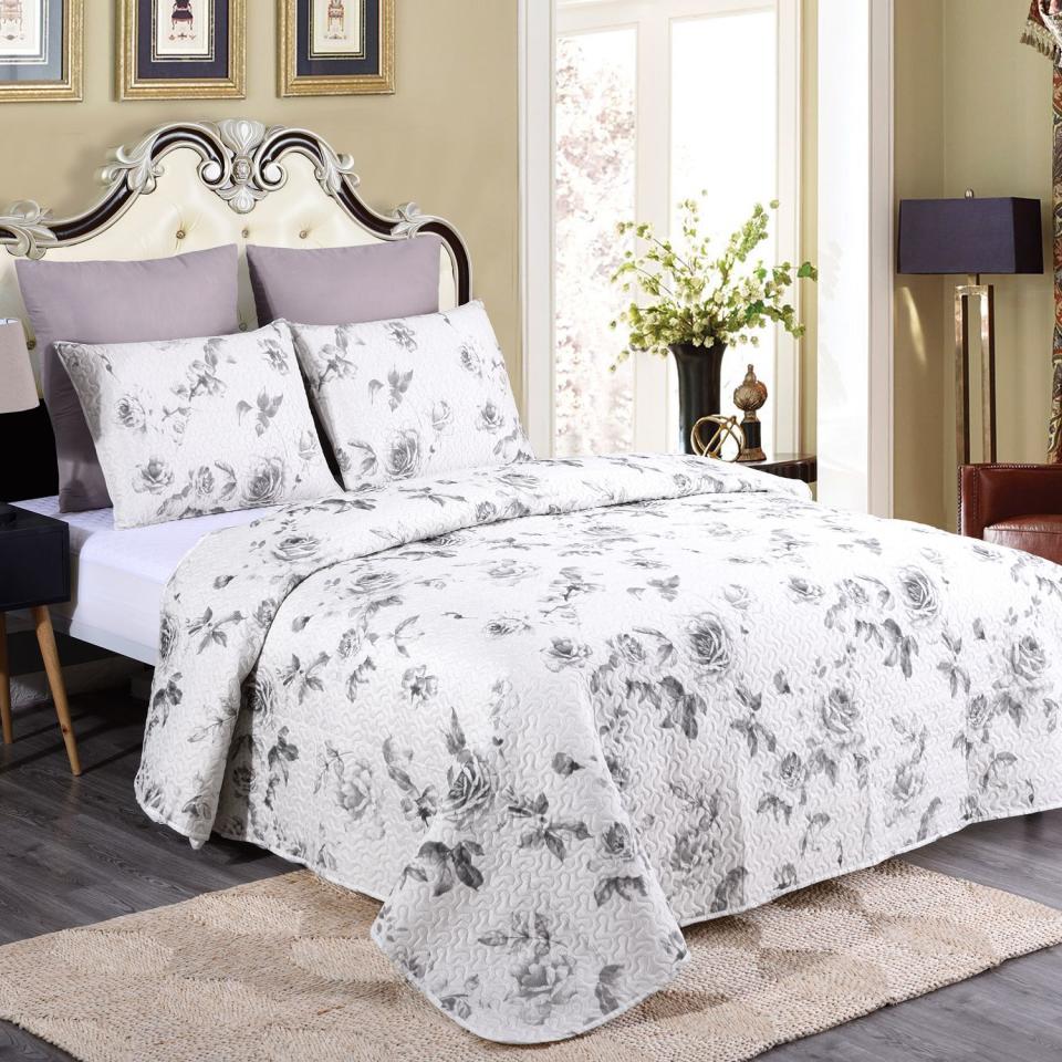 Floral Quilt & Sham Bedding Set