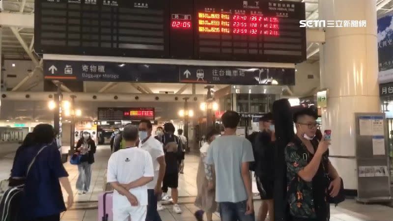 受地震影響，高鐵共4個車次延誤2小時。