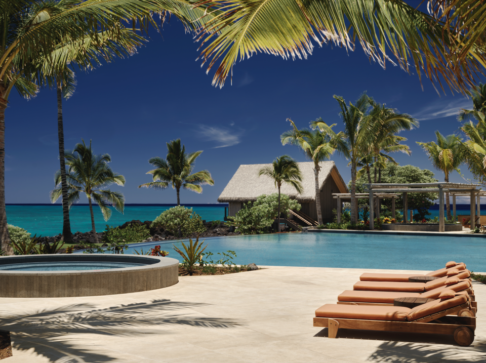 Kona Village - A Rosewood Resort - Hawaii Island - Pool - Palm Trees - Ocean