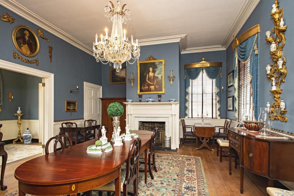 Strawberry Hill dining room in Petersburg.