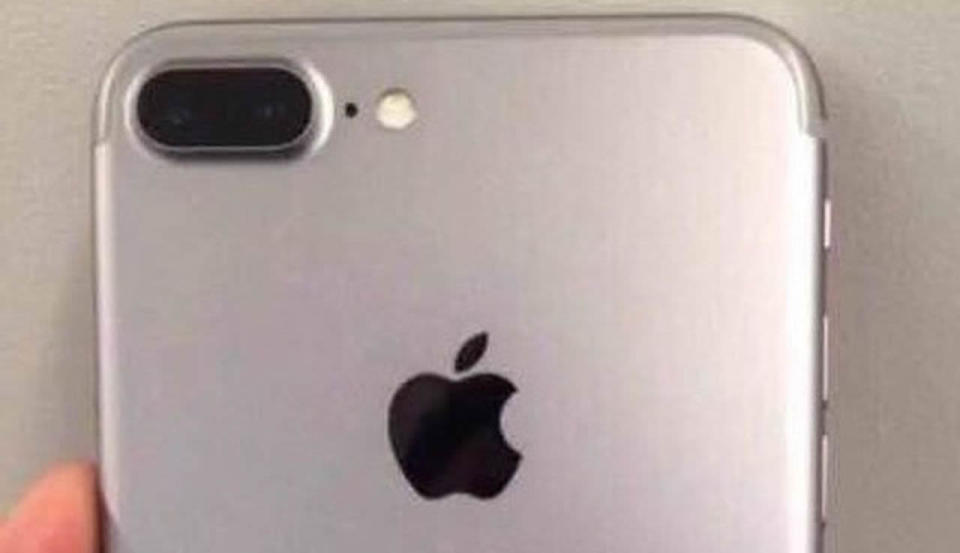 iphone_7_plus_rear-0