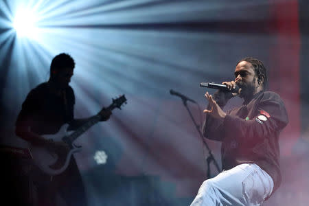 FILE PHOTO: Kendrick Lamar performs at the Global Citizen Festival at Central Park in Manhattan, New York, U.S., September 24, 2016. REUTERS/Andrew Kelly/File Photo