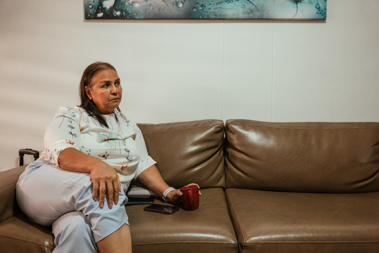 Leonela Colmenares, de 28 años, activista de la oposición venezolana, dice que emigrará si el presidente Nicolás Maduro se mantiene en el poder. Ha protestado por todo, desde los deficientes servicios públicos hasta el encarcelamiento de colegas activistas. (Adriana Loureiro Fernandez/The New York Times)
