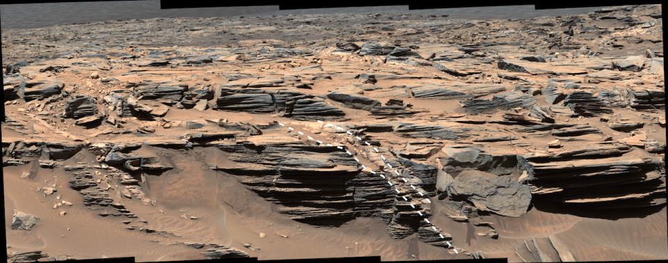 bedrock image with an illustration of lines showing where fractures are present