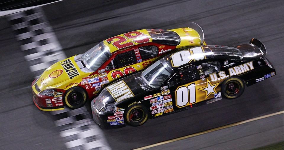 The No. 29 car of Kevin Harvick beats Mark Martin by a nose in this photo finish