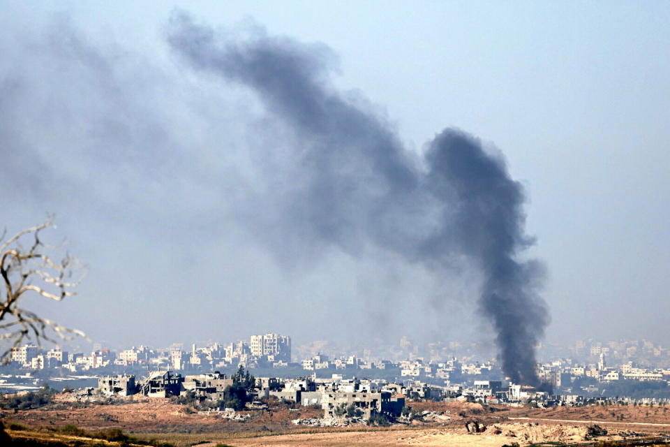 Les bombardements israéliens sur la bande de Gaza se poursuivent.  - Credit:Jack Guez / AFP