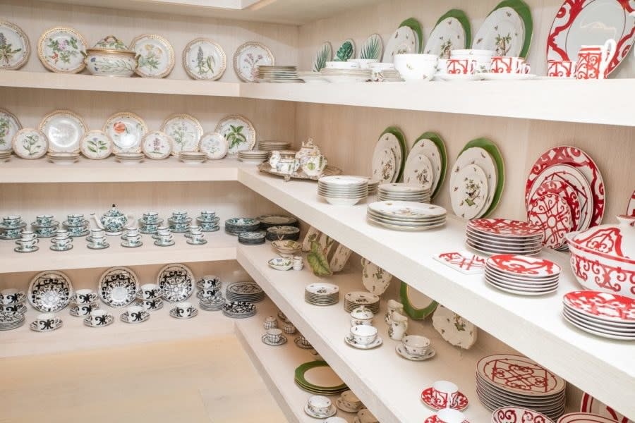The dishes are organized by set