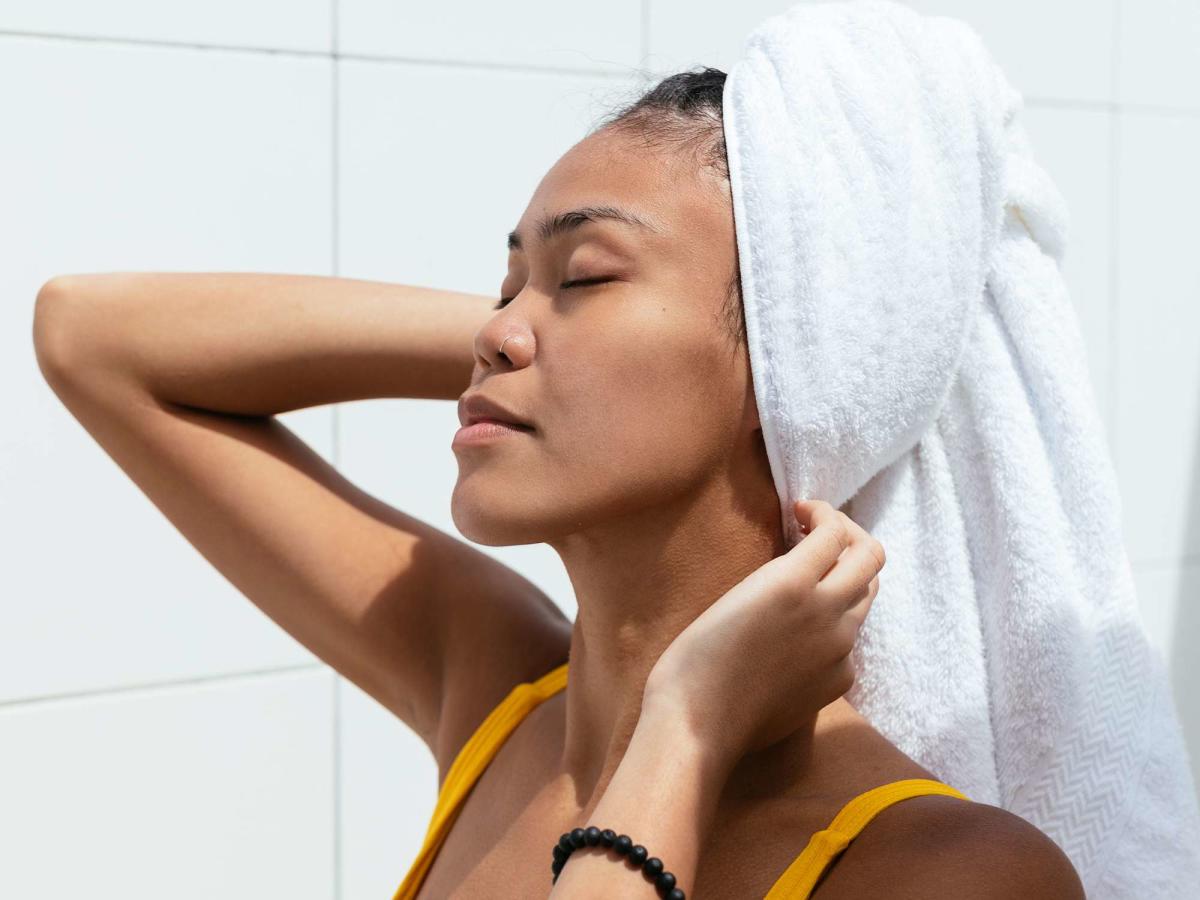 Towel-Drying Your Hair? Here are some do's and don'ts!