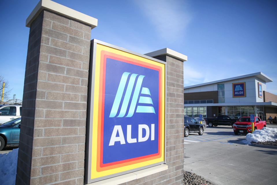 Under the shadows of Adventureland Park next door, the new Aldi location in Altoona is now open for customers.