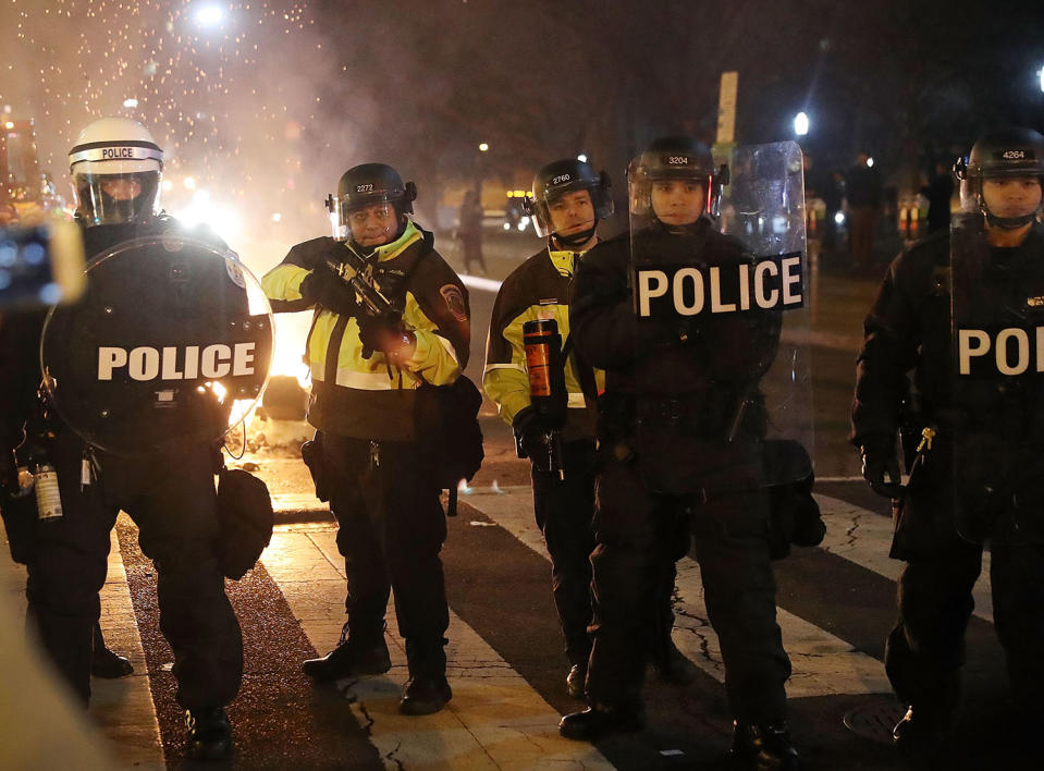 Anti-Trump inauguration protests break out in U.S.