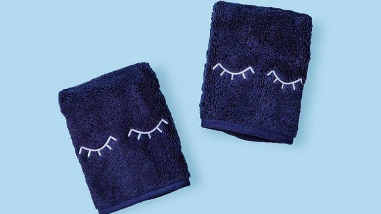 Weezie Makeup Towels