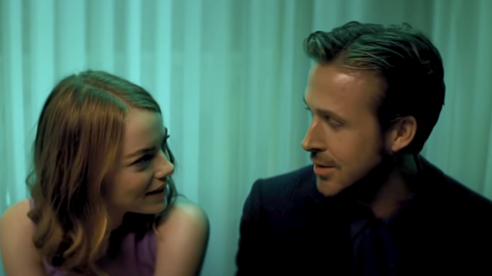  Ryan Gosling and Emma Stone playing piano together in La La Land. 