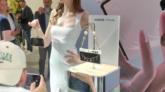 Honor reveals 'Phone-to-Purse' concept with V Purse; showcases