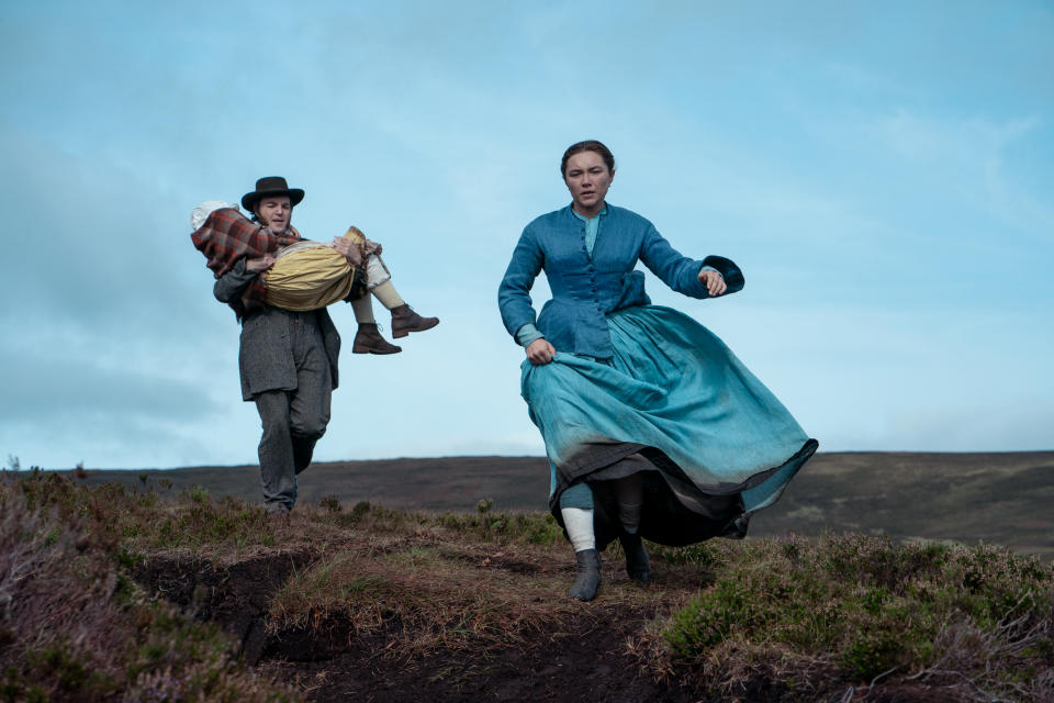 The Wonder. (L to R)  K’la Lord Cassidy as Anna OÕDonnell, Tom Burke as Will Byrne, Florence Pugh as Lib Wright in The Wonder. Cr. Aidan Monaghan/Netflix © 2022