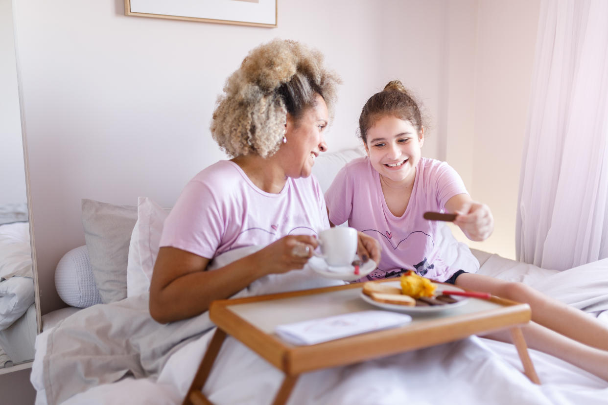 Día de las Madres: consiéntela con un fácil y rico desayuno en casa con estos tips. (Foto: Getty)