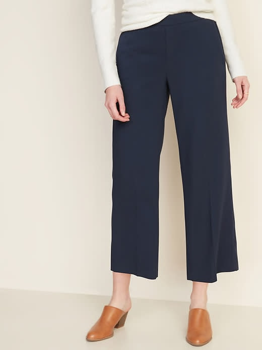 third pair of wanderer culottes just came in and I don't think I can get  anymore obsessed w these pants!! they're on WMTM y'all! {size 4 on 5'1-2”  ~123 lb gal} 