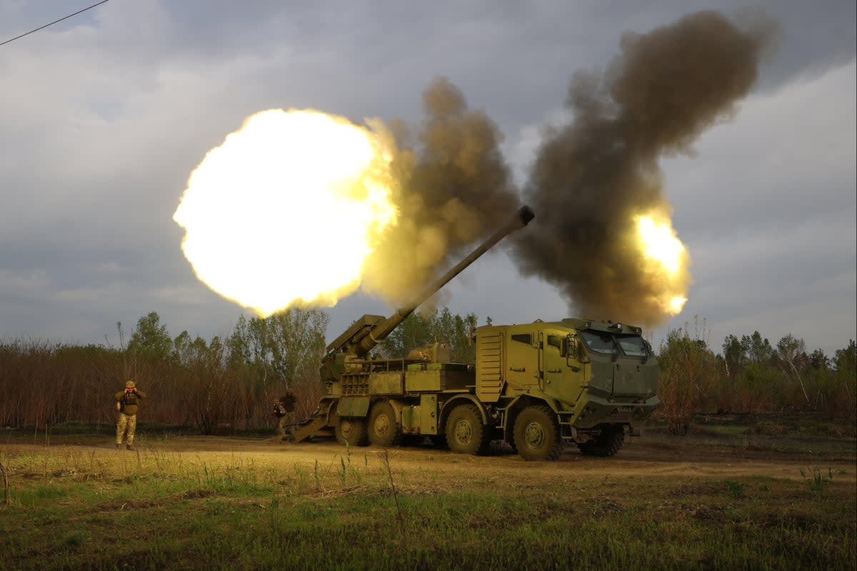 Gunners from 43rd Separate Mechanized Brigade of the Armed Forces of Ukraine fire at Russian positions in Kharkiv (AFP via Getty Images)