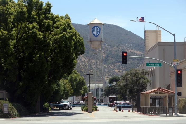 Warner Bros. studio&#39;s iconic water tower at its Burbank lot. (Dania Maxwell / Los Angeles Times)