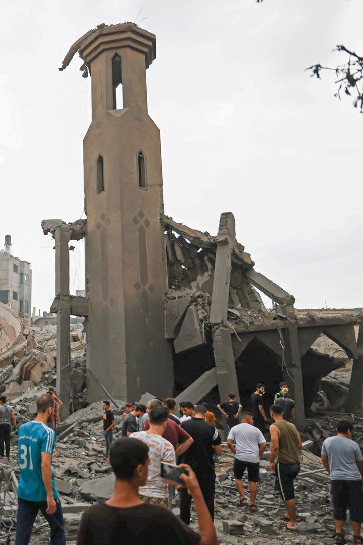 Israel retoma el control de las localidades cercanas a Gaza aunque alerta la presencia de terroristas