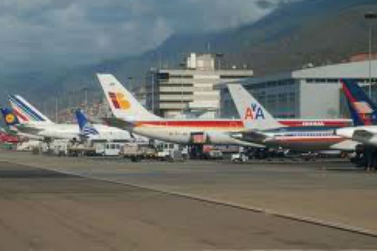 El aeropuerto Simón Bolívar, en Caracas, tendrá dos aerolíneas internacionales menos que lo visitarán