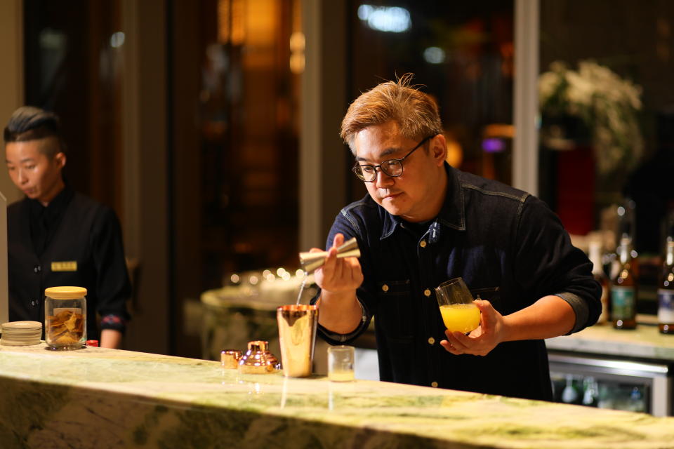 台灣酒吧南霸天TCRC的靈魂人物黃奕翔（阿翔）會固定北上為島語自助餐廳和大廳酒廊設計新酒單。