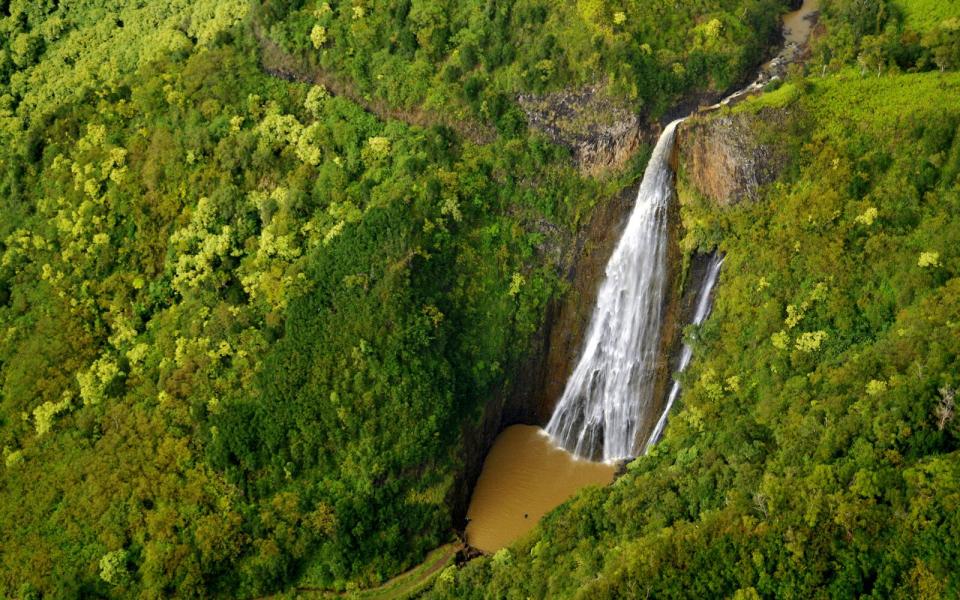 Manawaiopuna Falls in Hawaii