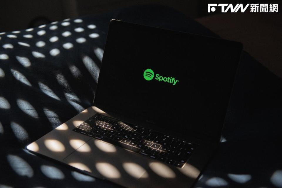 瑞典線上音樂串流平台Spotify在今（4）日宣布，因全球經濟成長速度降緩影響，決定裁員17%。（示意圖／unsplash）