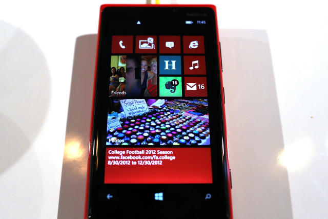 El nuevo Nokia Lumia 920 arrebata al iPhone el título de mejor pantalla