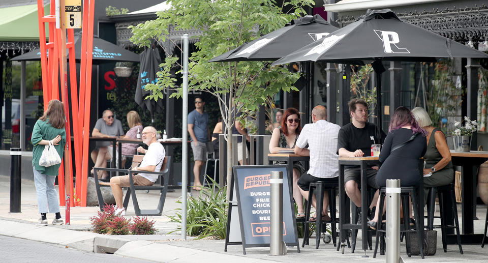 Diners can be seen eating out on King William Road, Hyde Park on November 22 in Adelaide after lockdown restrictions across South Australia were lifted on Sunday. Source: Getty