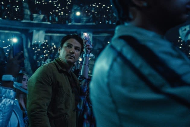 Don't let this photo of Josh Hartnett at a concert in M. NIght Shayamalan's 'Trap' fool you — it's broad daylight outside.  - Credit: Courtesy of Warner Bros. Picture